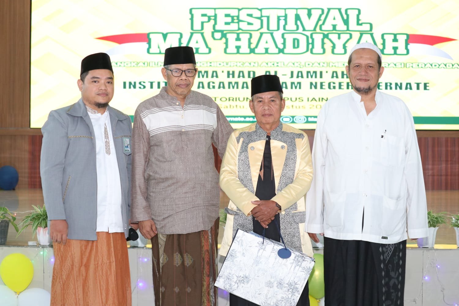 Foto bersama masa khidmat Muhammad Fadhly, S.HI., M.HI.